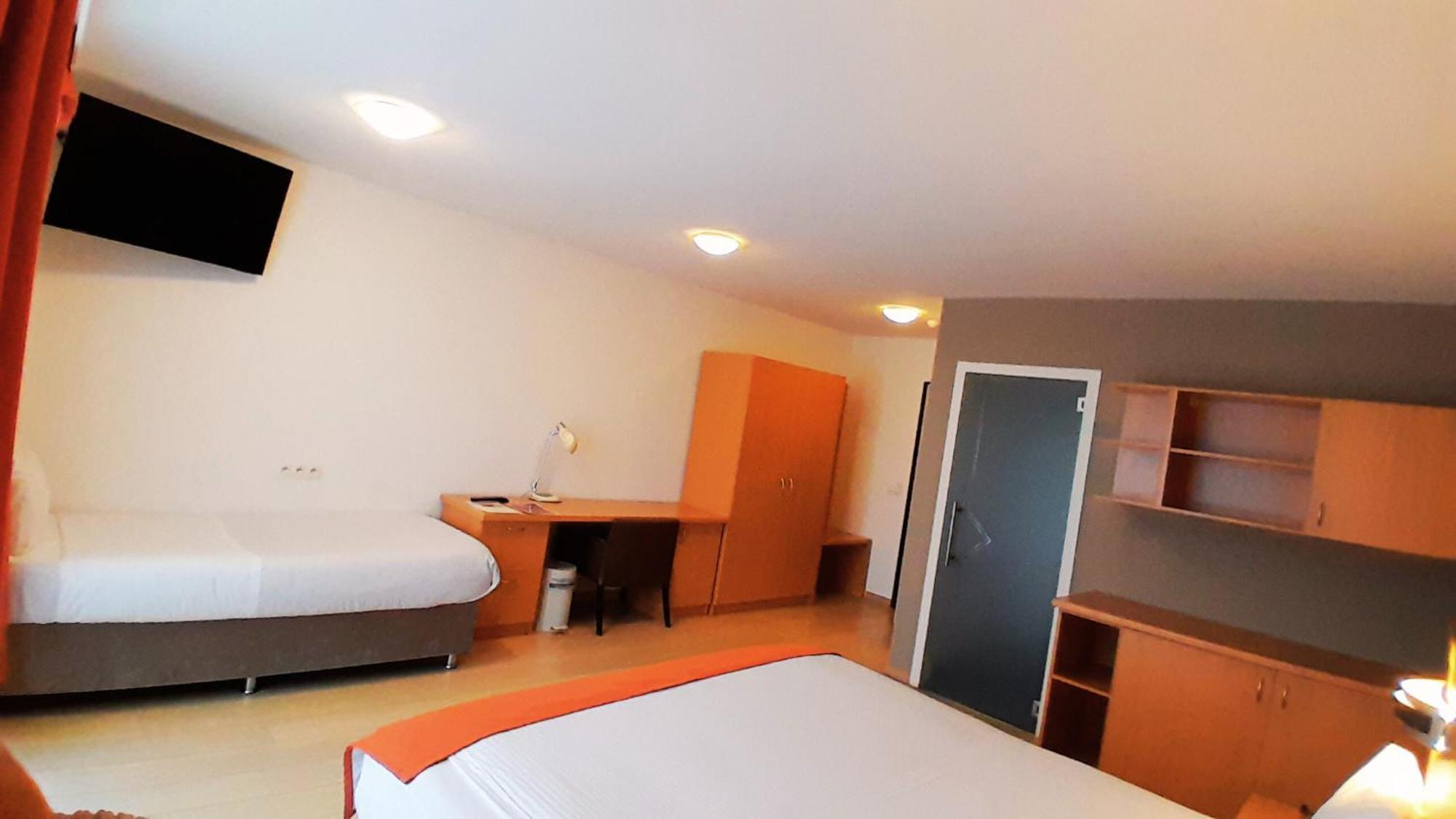 Hotel Taormina Brussels Airport Zaventem Exterior foto